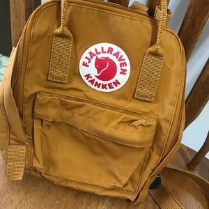 Mini fjallraven kanken backpack